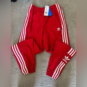 NWT - Woman’s Adidas Windbreaker Sweatpants - Size XS
